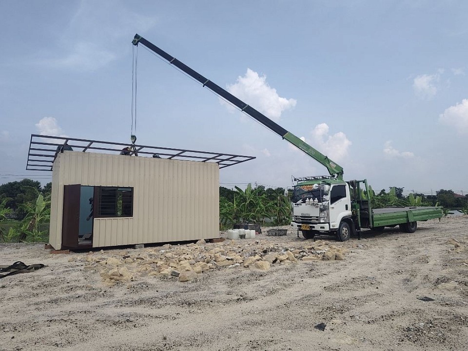 บริการรถเฮี๊ยบติดเคร3ตัน รับจ้างทั่วไทย 0926072845